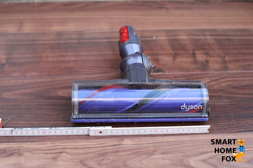 Die Standard Elektrobürste des Dyson V8 Absolute